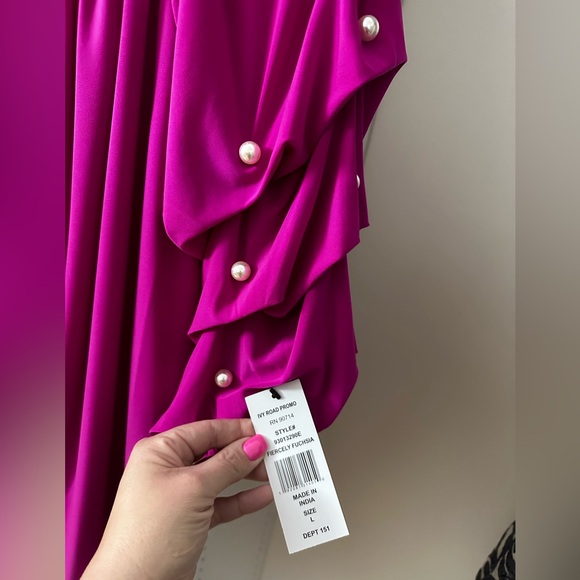Brand NWT ๐ฉท Ivy Road Fuchsia Pink Dress Ruffle Pearl Beaded Sleeves ๐ Large ๐ - Picture 7 of 9